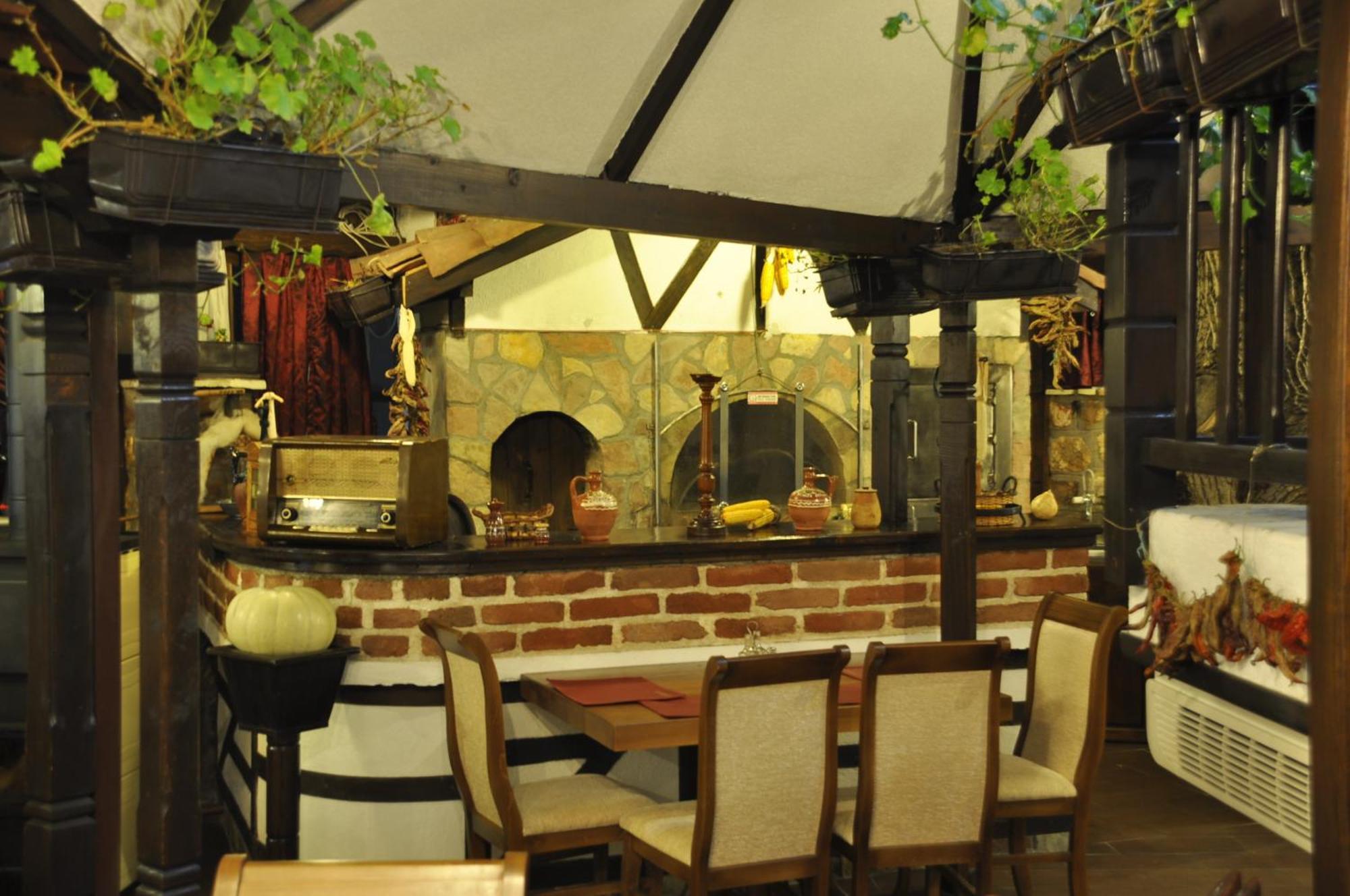 Hotel Manastir Berovo Ngoại thất bức ảnh
