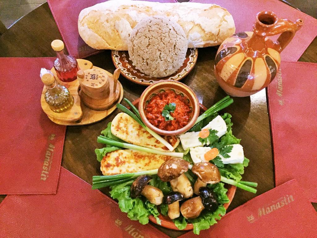 Hotel Manastir Berovo Ngoại thất bức ảnh