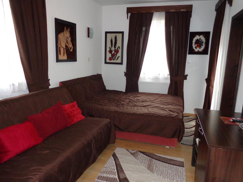 Hotel Manastir Berovo Ngoại thất bức ảnh